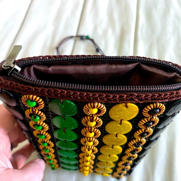 Jamaican embelished fun cossbody bag - Picture 3 of 4